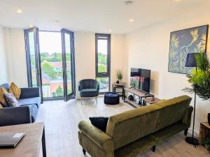 Charms at Citygate with free use of onsite gym