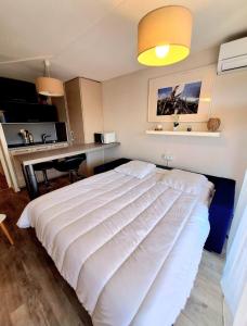 joli appartement pour 4 personnes dans résidence avec piscine, situé impasse du globe au Cap dAgde