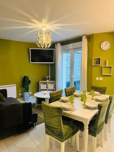 Maisons de vacances PARIS 20 min ORLY Aeroport 10 min Maison Paradis vert : photos des chambres