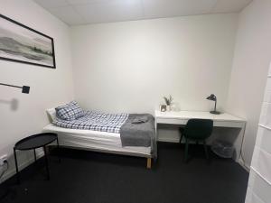 Rentalux Hostel - Modern Comfort, Single Rooms