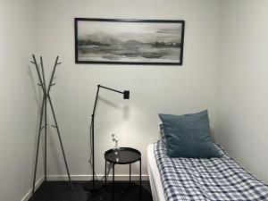 Rentalux Hostel - Modern Comfort, Single Rooms