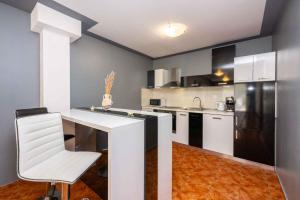 Apartment in Novi Vinodolski 39370