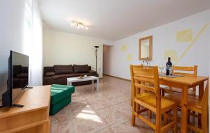 Beautiful Apartment In Seline With Wifi 