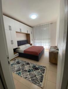 Apartment 5 Maj, Tirana