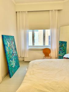 Cozy Top-Floor Studio in Trendy Punavuori, Quiet & Central