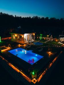 MedaSuite Stone House with Detached Pool