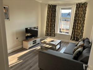 2 bedroom first floor flat- Bonnie Stays