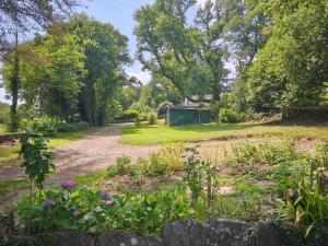 Maisons de vacances Gite Lann Avel Classe 3 etoiles WIFI CALME CAMPAGNE : Maison 3 Chambres