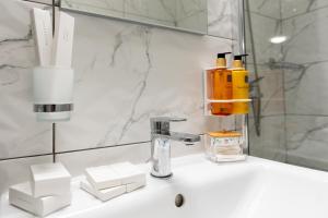 Soni Exclusive Apartments 1218 Plaza with Private Parking & Self Check-in