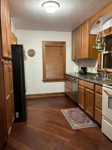 The Drift Inn, Old charm, Quiet, Fenced backyard, House in Driftless area