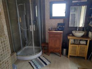 Maisons de vacances Maison avec piscine : photos des chambres