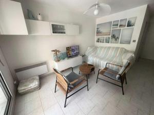 Résidence Genevriers - Joli T2 en rez de chaussée avec jardinet dans le domaine de la Coudoulière MAE-8283