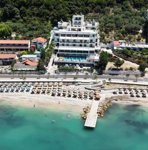 Double Room with Balcony and Sea View room in Hotel Picasso