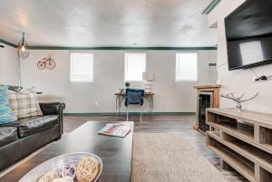 Indie Escape 1 blocks away from Plaza District