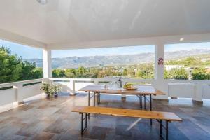 Holiday home in Jasenice 31210