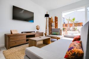 Vista Roses Mar - Villas Batik