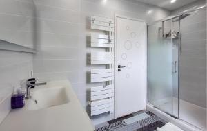 Maisons de vacances Maison Avec Piscine Vue Mer : photos des chambres