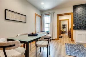 THE BEST Downtown Spot Free parking Pet friendly