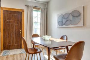 Studio 500 Downtown Gem Free Parking and Pets OK