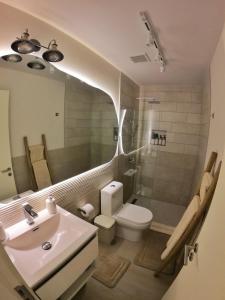 CASCO 114, king bed Stylish and Cozy apartment near Casco