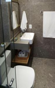 Apartamento Studio Gloria metrô- Glória near subway