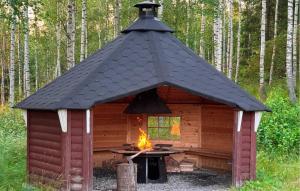 Beautiful Home In Årjäng With Sauna