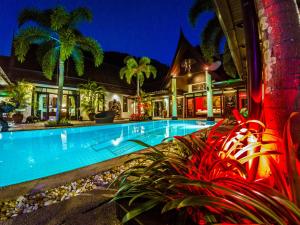 Luxury 8 - 9 Bedroom Villa With 2 Pools