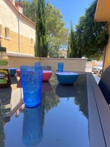 T3 rdc, terrasse ombragée, parking avec portail