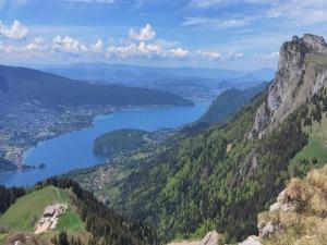 Appartements Apartment in Giez with Mountain Views : photos des chambres