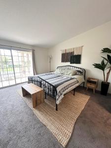 Price Reduced! The Savanna Suite - 28 day minimum rental