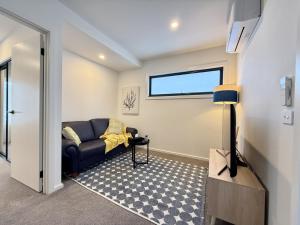 Aalto Retreat 1 - Chic Modern Close to Everything