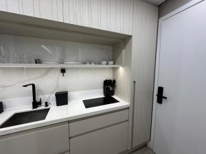 Studio Luxuoso e Sofisticado Proximo Av Paulista