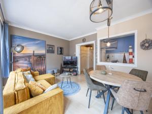 Retro studio with sleeping area