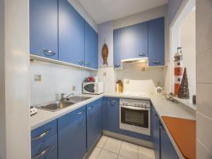 Retro studio with sleeping area