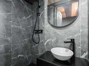 Duplex rénové au centre de Val Thorens avec wifi - FR-1-640-77