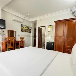 Diamond Hotel CMT8 - Center SaiGon