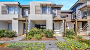 Beach, Golf, Day Spa & Poolside Luxury