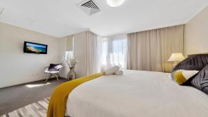 Beach, Golf, Day Spa & Poolside Luxury