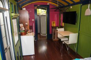 South Terrace Studio - Walk to Everything !