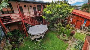 1961 Los Naranjos Hostal