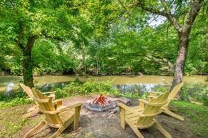 Four-Bedroom Villa room in River Retreat