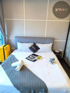 Almas Modern Warm Studio Puteri Harbour BySTAY