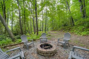 Family-Friendly Blue Ridge Cabin w Game Room!