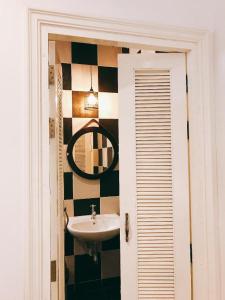 Khemjit cafe and bed