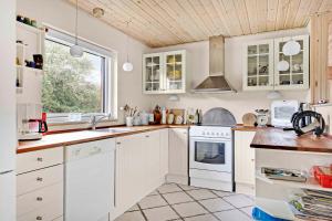 Scenic Summer House 600 Meters From Sandy Beach
