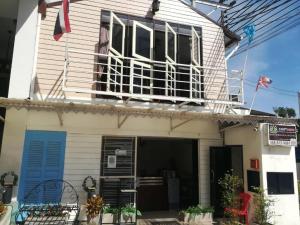 THOUSAND-TEN THOUSAND HOTEL