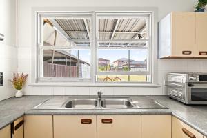 Peaceful Stay in Lidcombe - Double Room on a Quiet Street - Shared Bathroom