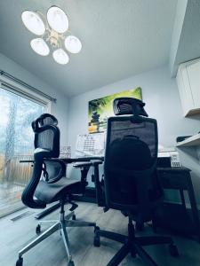 LUXURY 3BR Home Near IU & Downtown - 3hvězdičkové hotely ve městě Bloomington