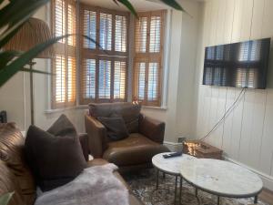 Two Bedroom House in Central Richmond