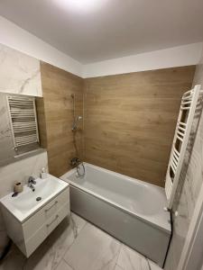 Apartment in Ploiești 4